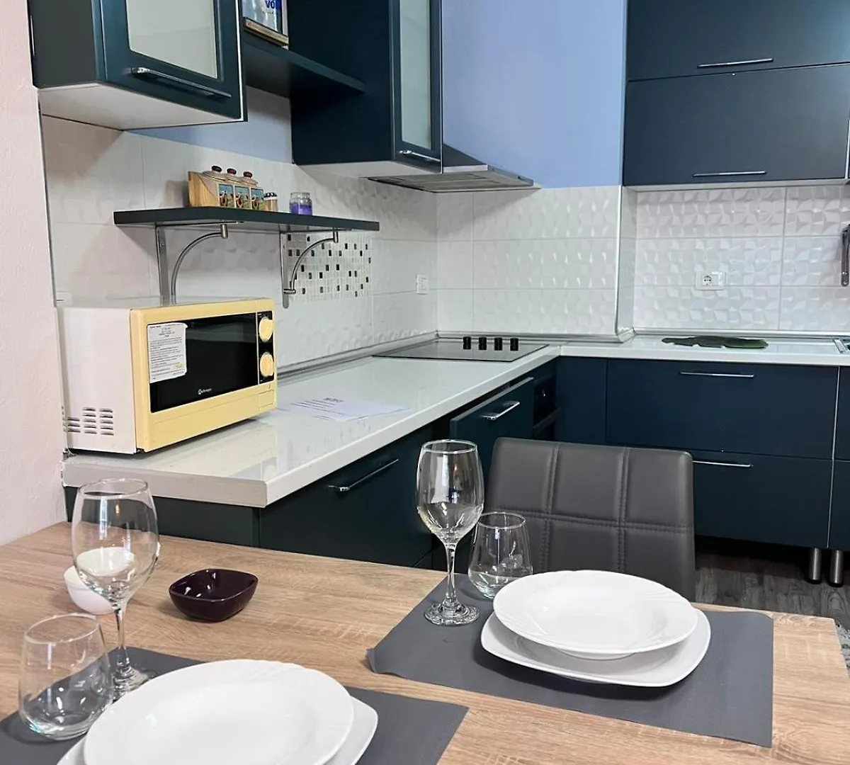 Rov Apartment Elegant 티라나 알바니아